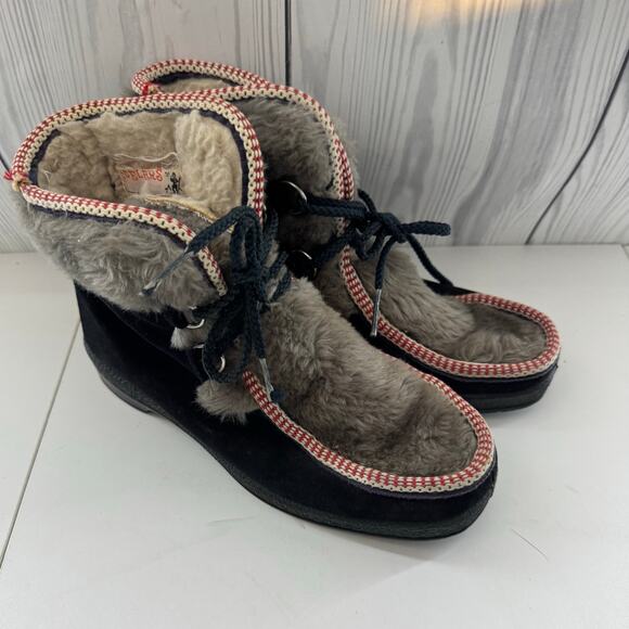 Vintage Yodeler  Mukluk Faux Fur Sherpa Boots sz 7 Made In USA 1970 - Picture 1 of 8